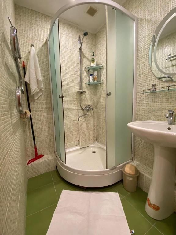 Апартаменты Cozy, quiet apartment, great and convenient location Алматы