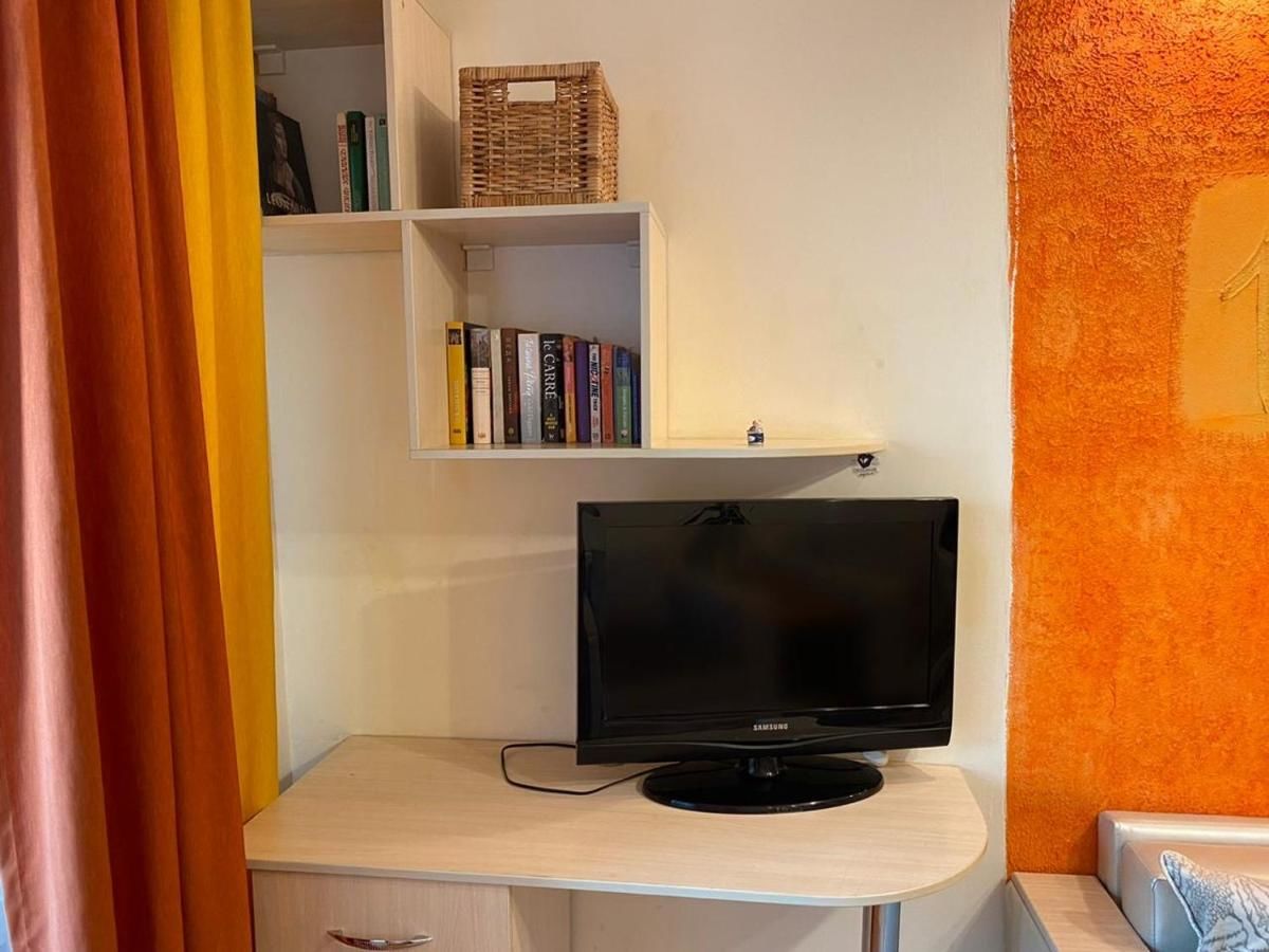 Апартаменты Cozy, quiet apartment, great and convenient location Алматы